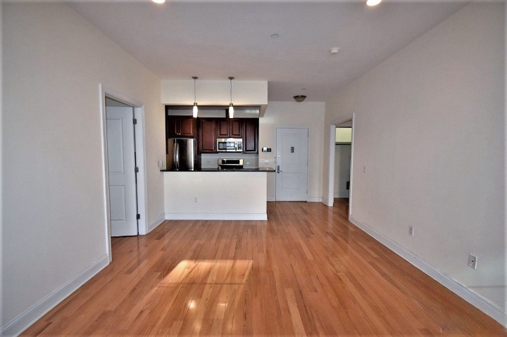 101 Clinton Street - Photo 2