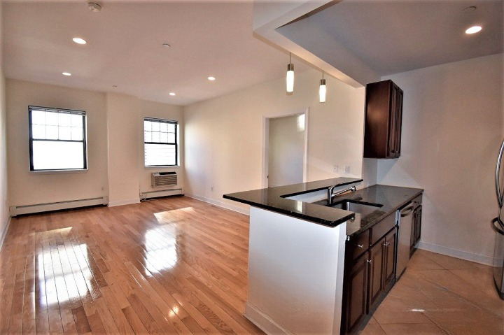 101 Clinton Street - Photo 0