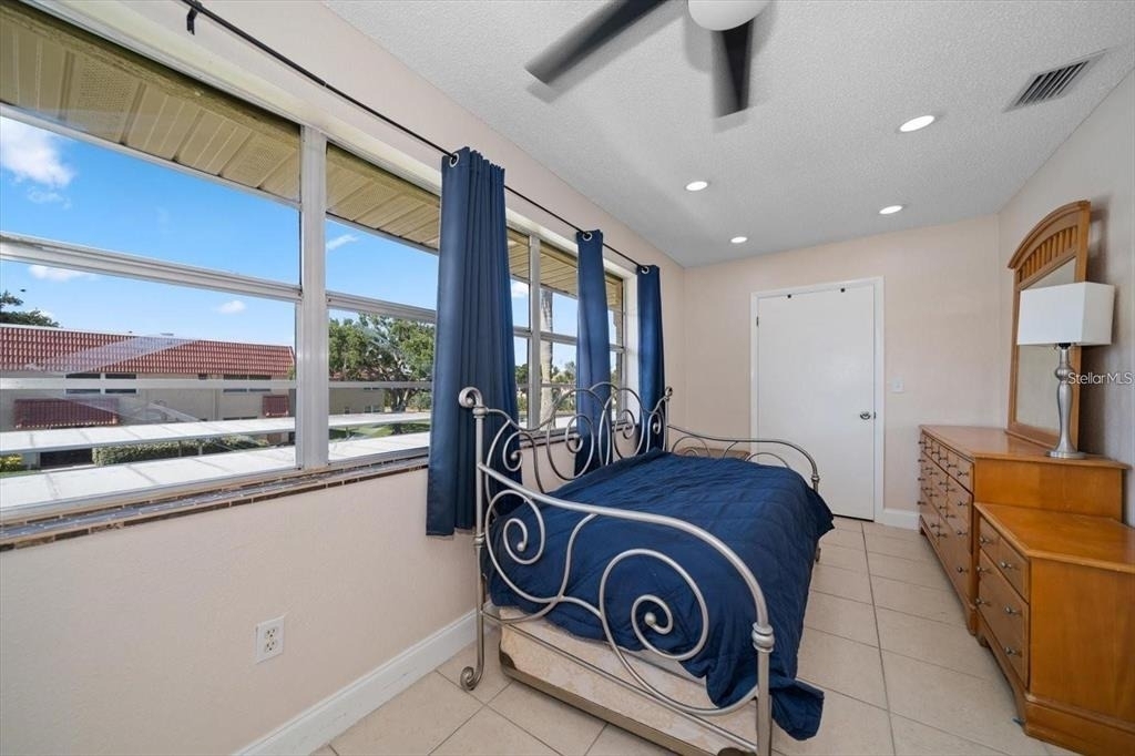 10038 62nd Terrace N - Photo 13