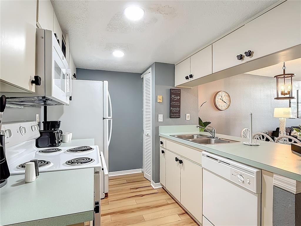 2753 N Poinciana Boulevard - Photo 11
