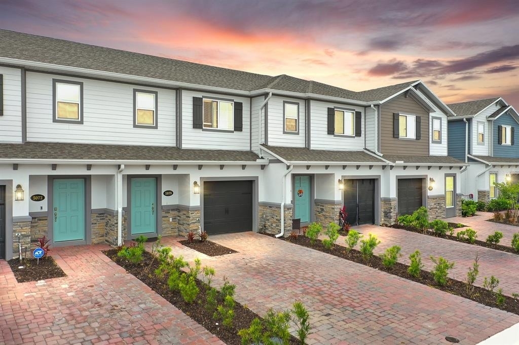 5070 Rain Shadow Drive - Photo 0