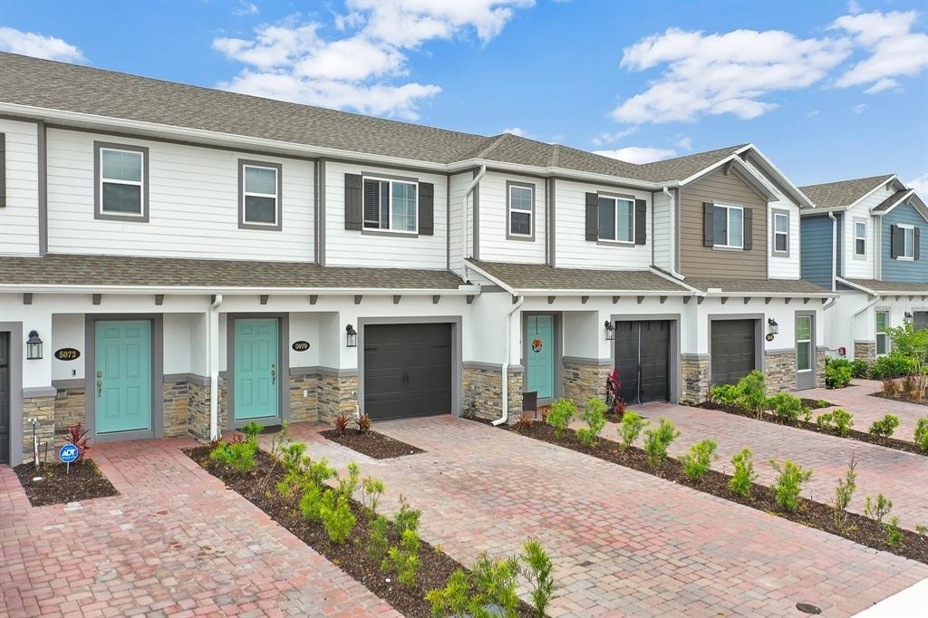5070 Rain Shadow Drive - Photo 1