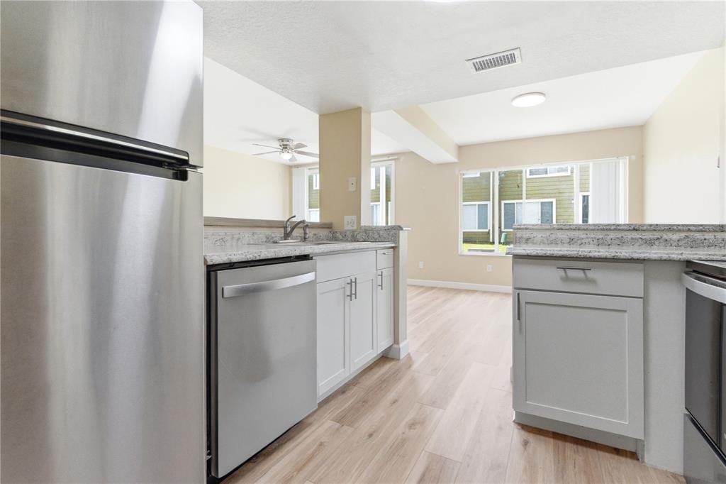 623 Coconut Palm Way - Photo 7