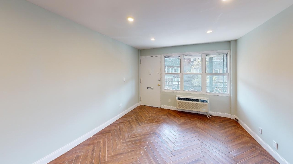 66-55 Booth Street - Photo 8