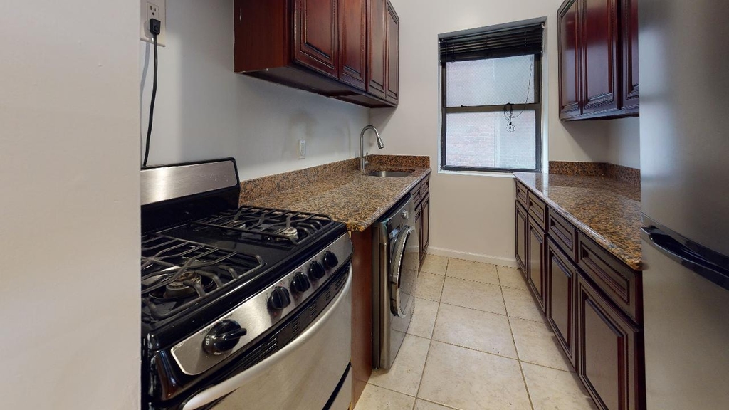 110-19 72nd Road - Photo 7