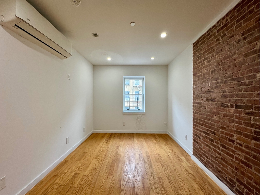255 West 139th Street - Photo 4