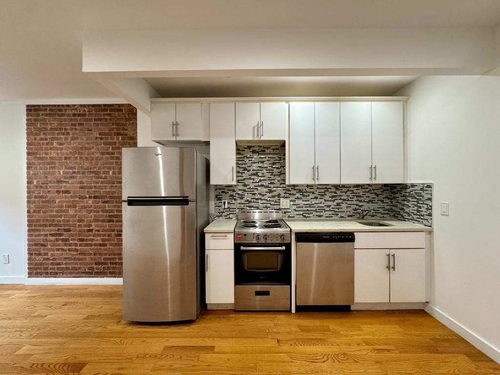 255 West 139th Street - Photo 7