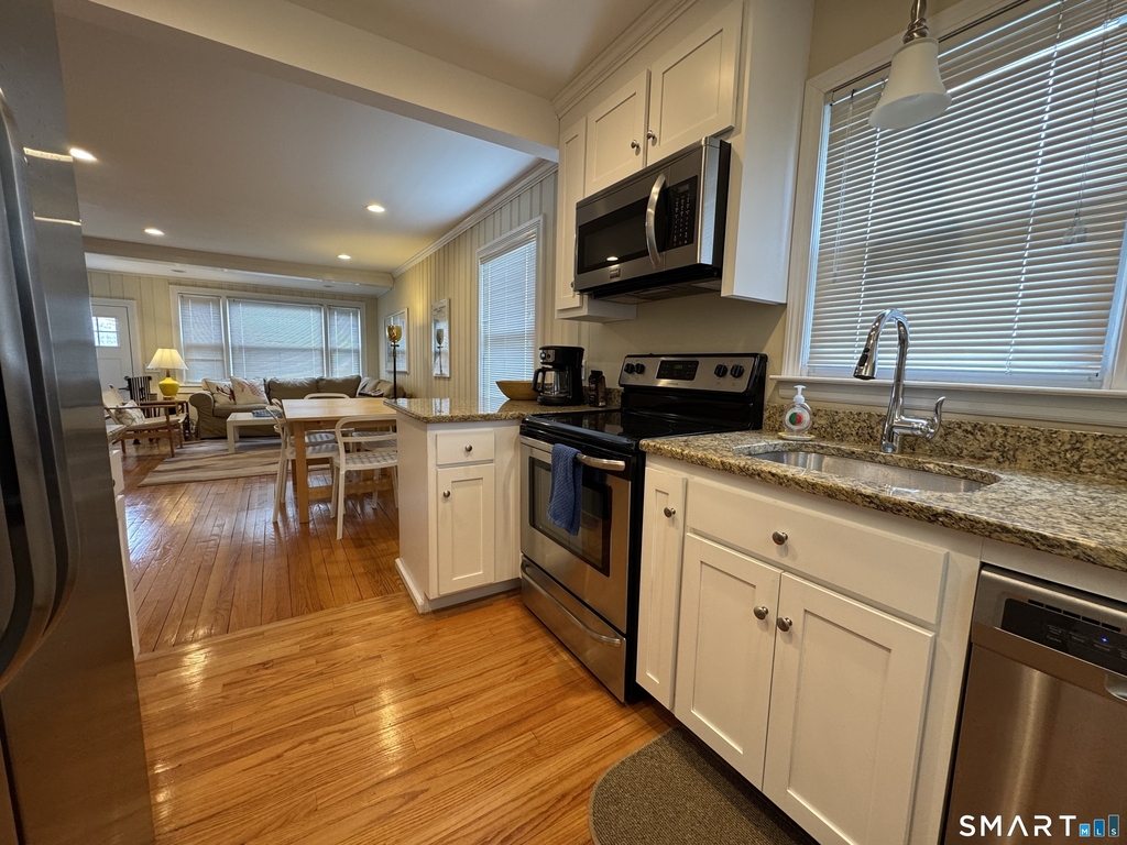 42 Parkway - Photo 3