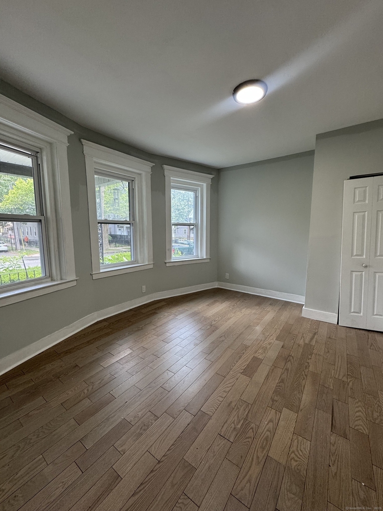 648 Ferry Street - Photo 7