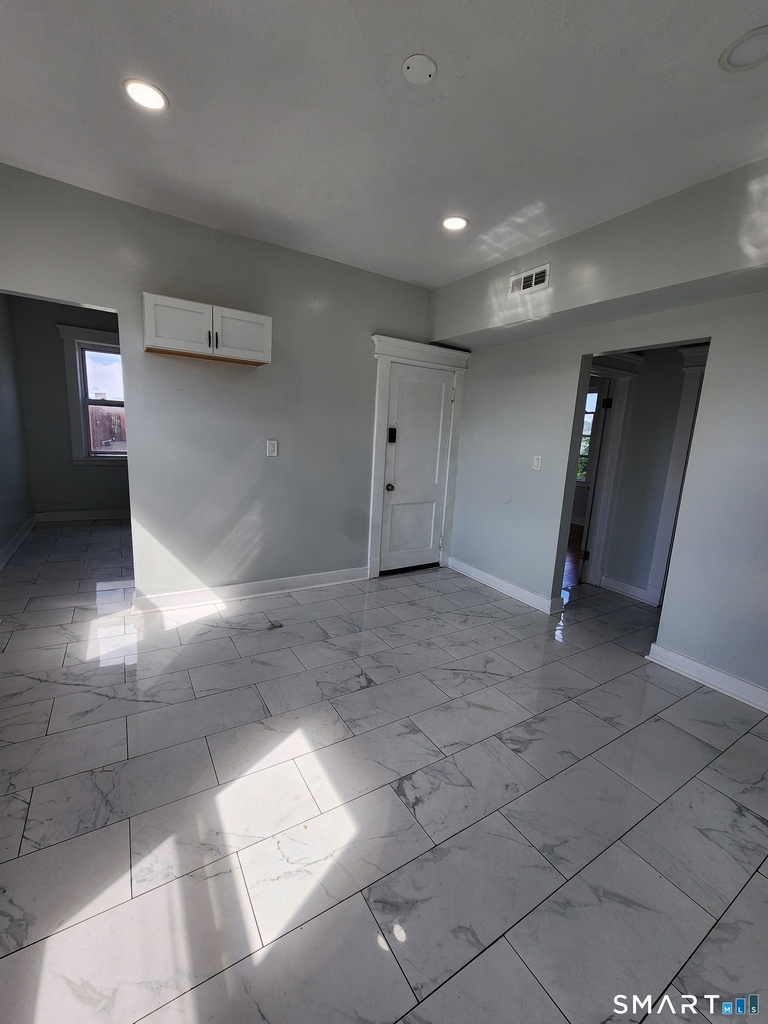 648 Ferry Street - Photo 4