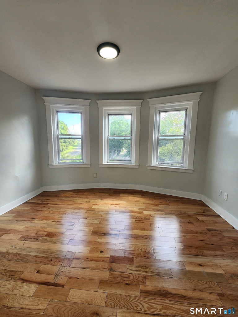 648 Ferry Street - Photo 10