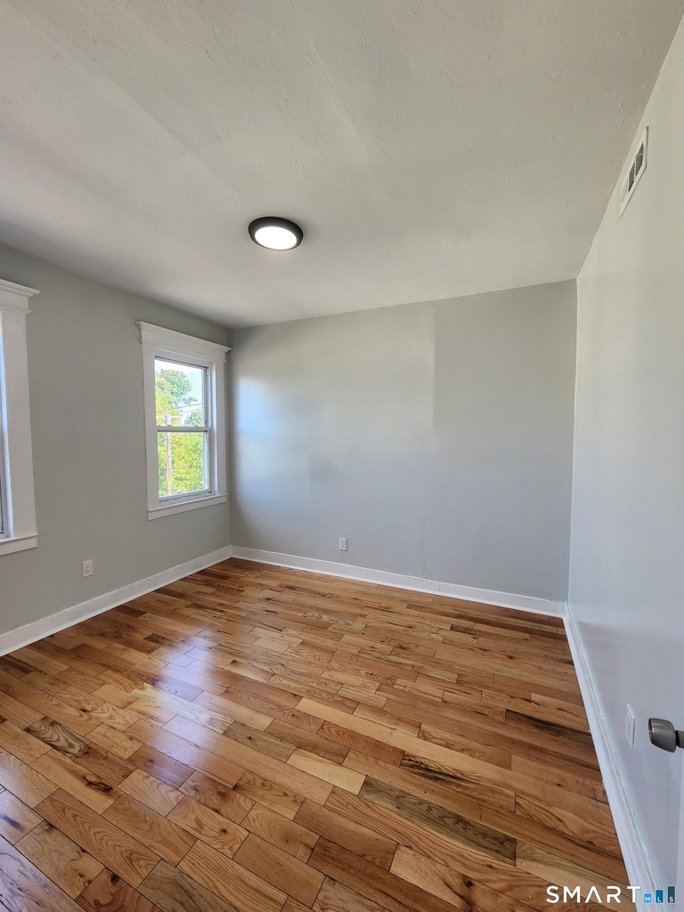 648 Ferry Street - Photo 7