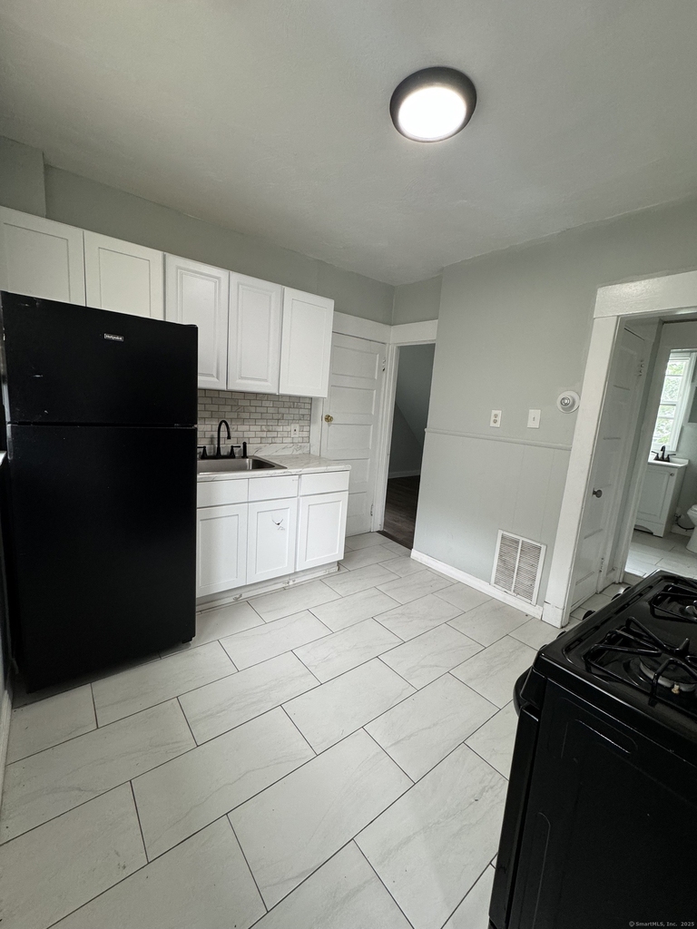 199 English Street - Photo 1
