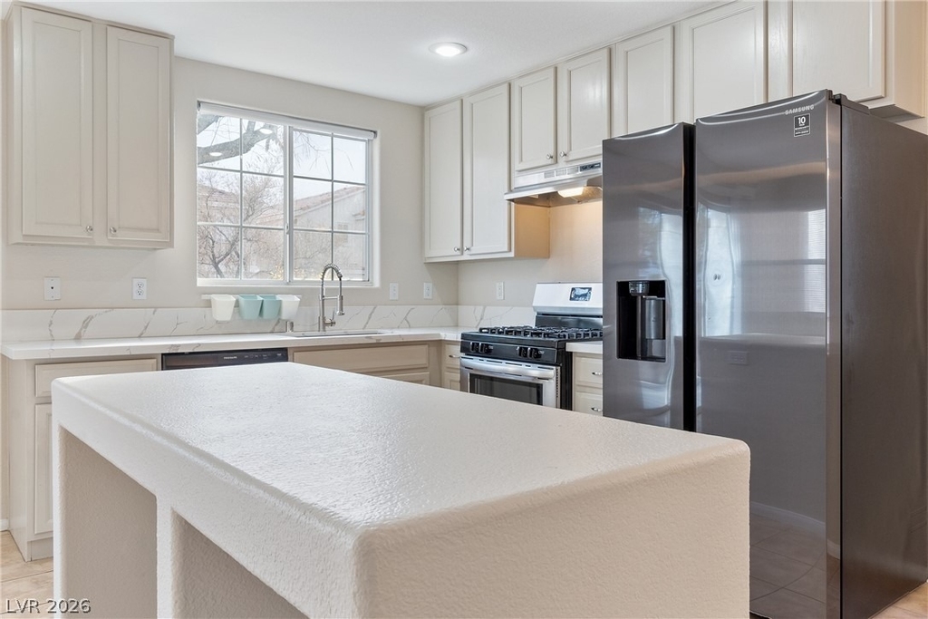 3211 Sunrise Cove Avenue - Photo 4