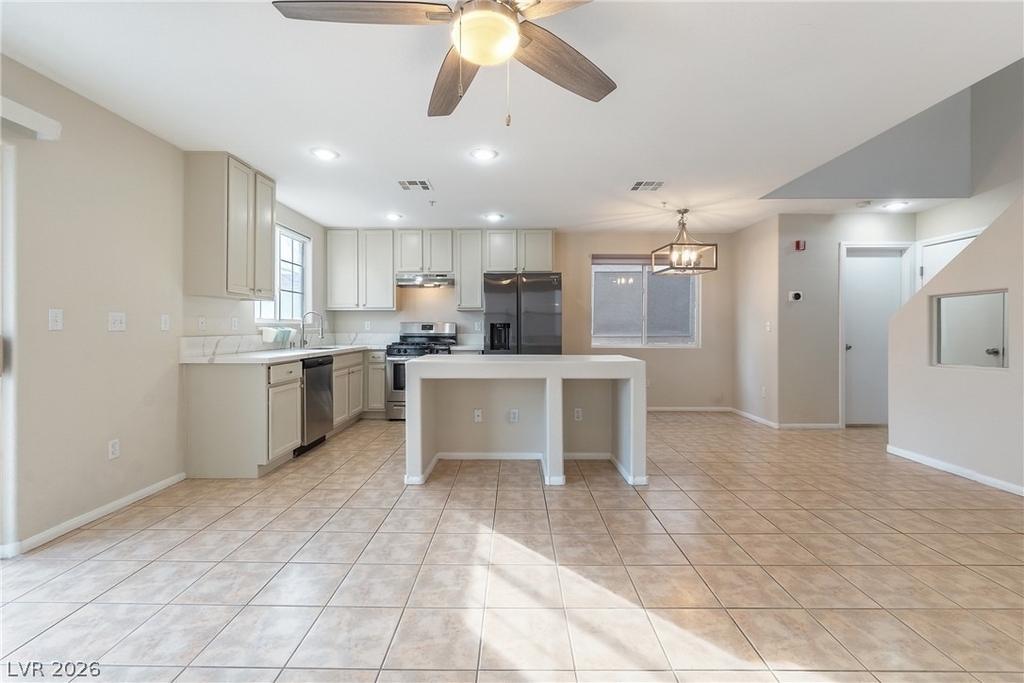 3211 Sunrise Cove Avenue - Photo 2