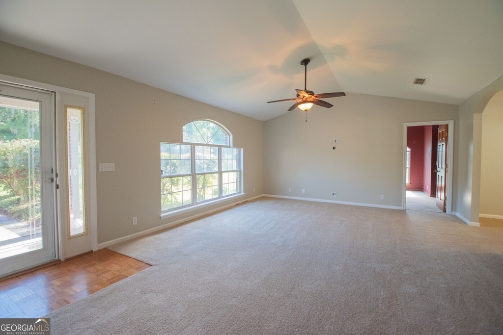 81 Retreat Place - Photo 18