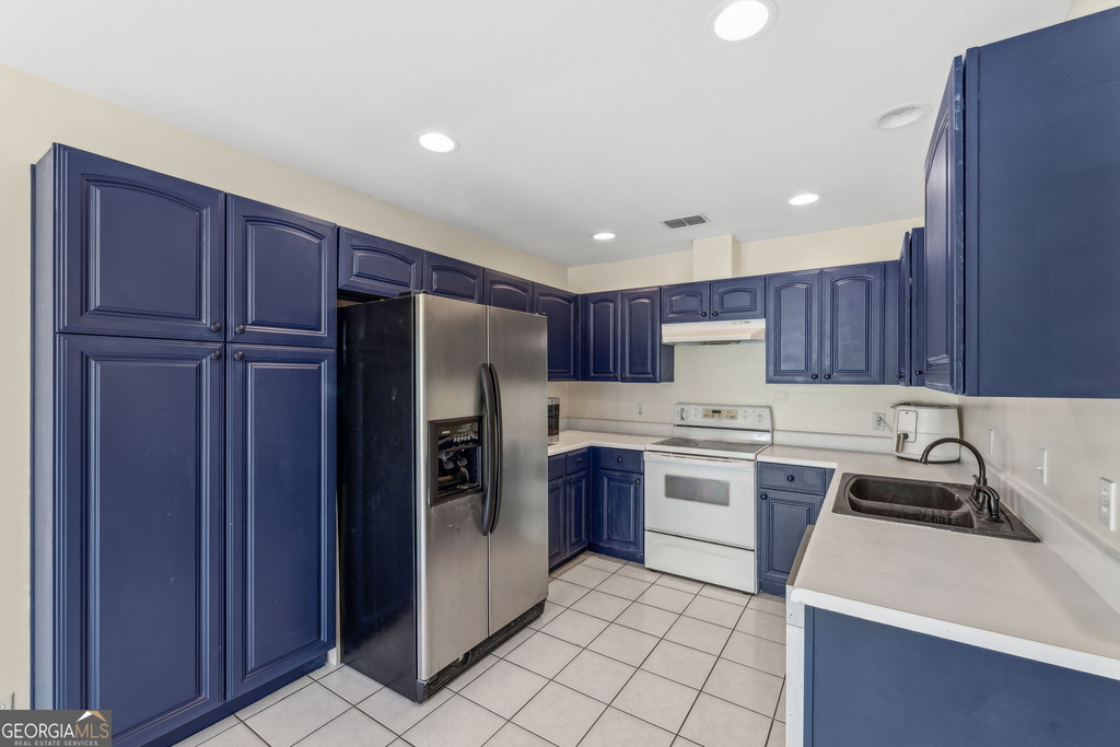 81 Retreat Place - Photo 3