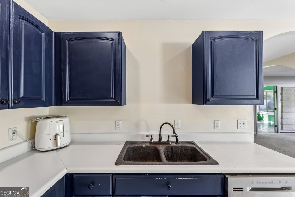 81 Retreat Place - Photo 5