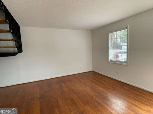 3882 Parklane Drive - Photo 2
