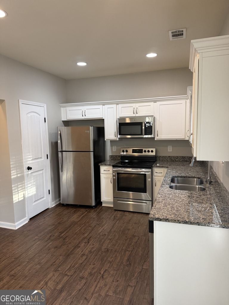 241 Coral Circle - Photo 11