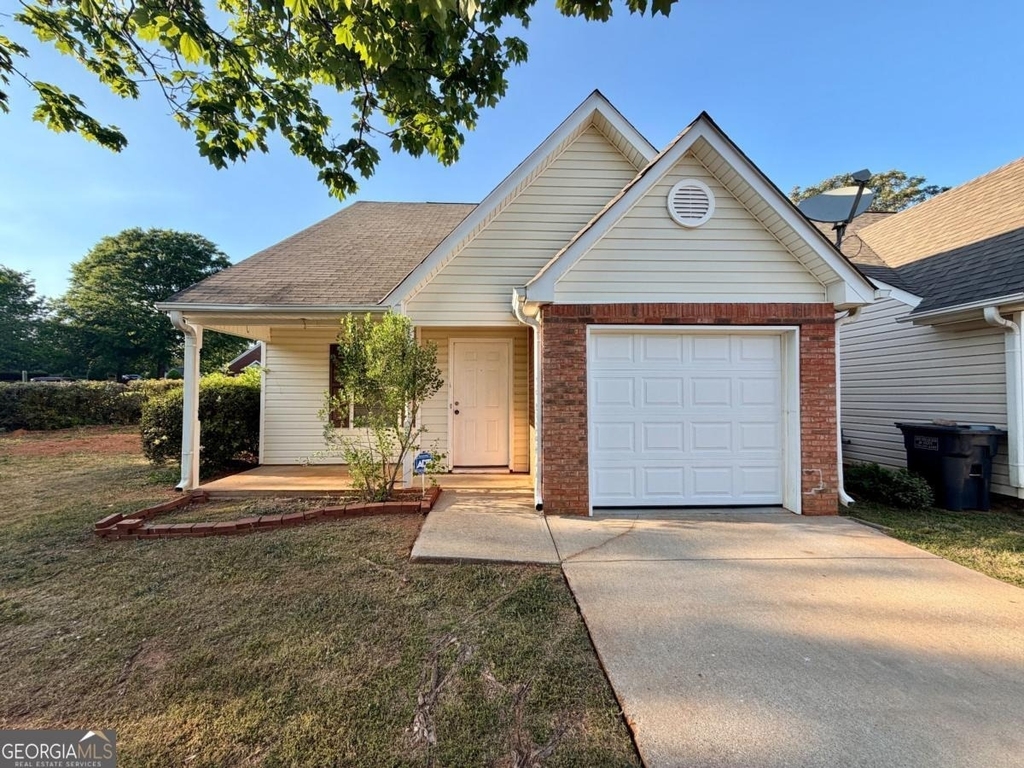 15 Lakeside Circle - Photo 0