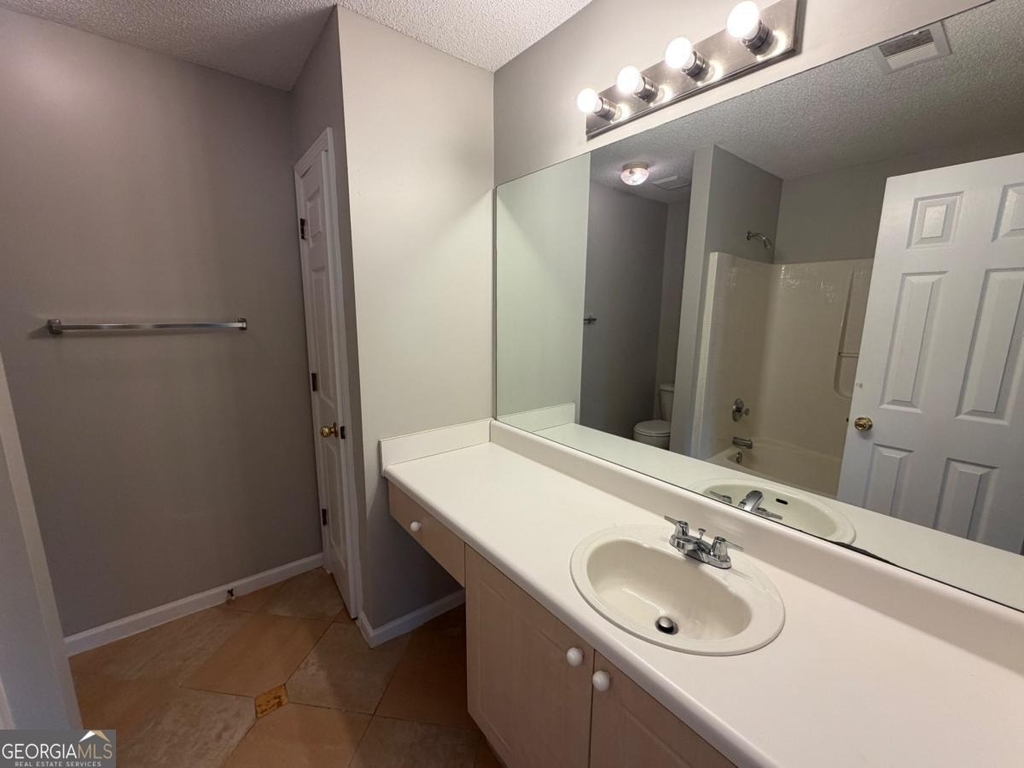 15 Lakeside Circle - Photo 10