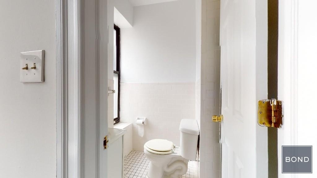 York Avenue And East 76th(Address on Request) - Photo 2