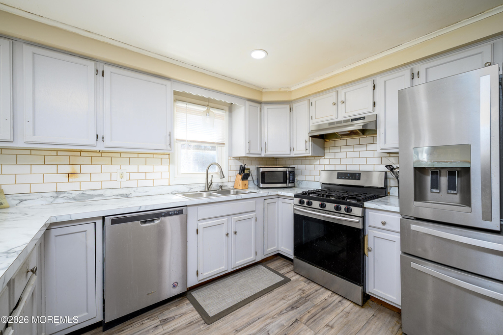 570 Eltone Road - Photo 1