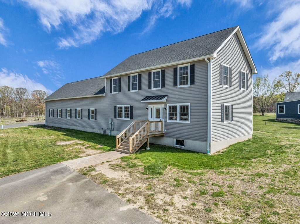 553 Colts Neck Road - Photo 0