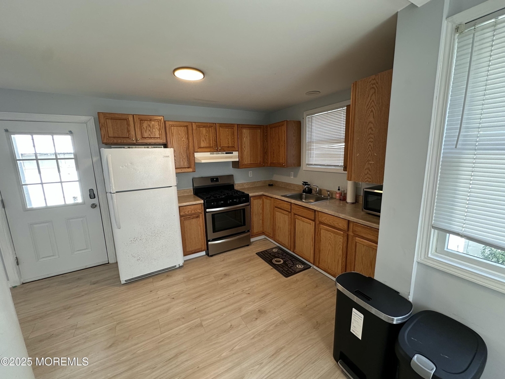 113 19th Avenue - Photo 2