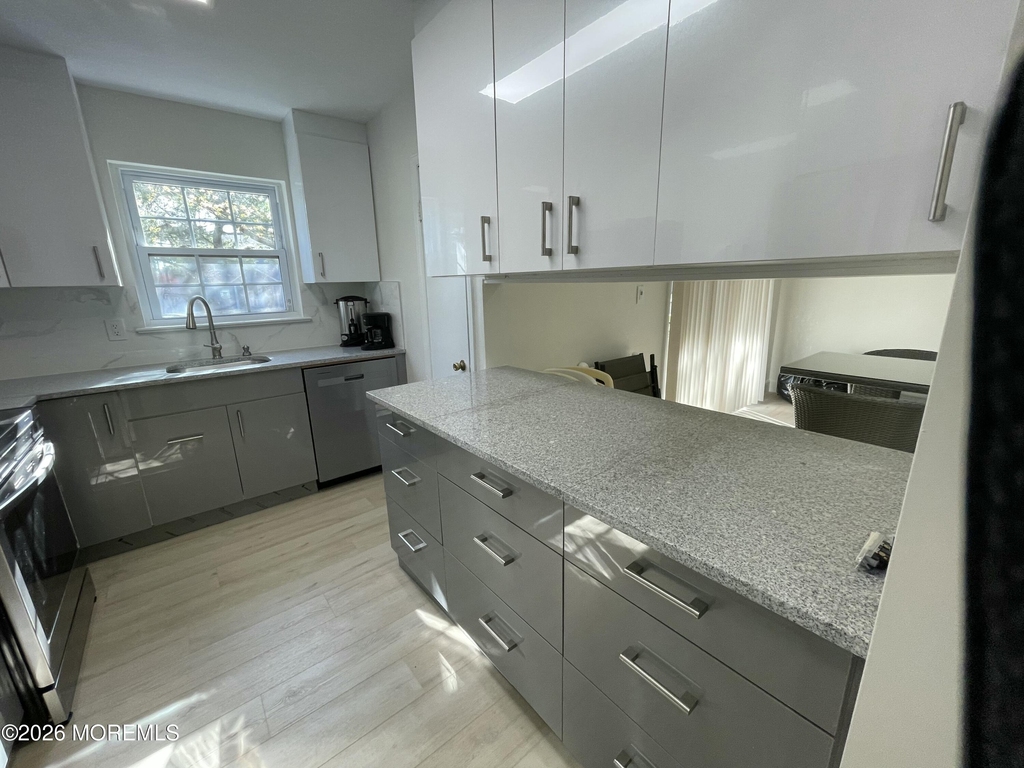 65 Cedar Avenue - Photo 9