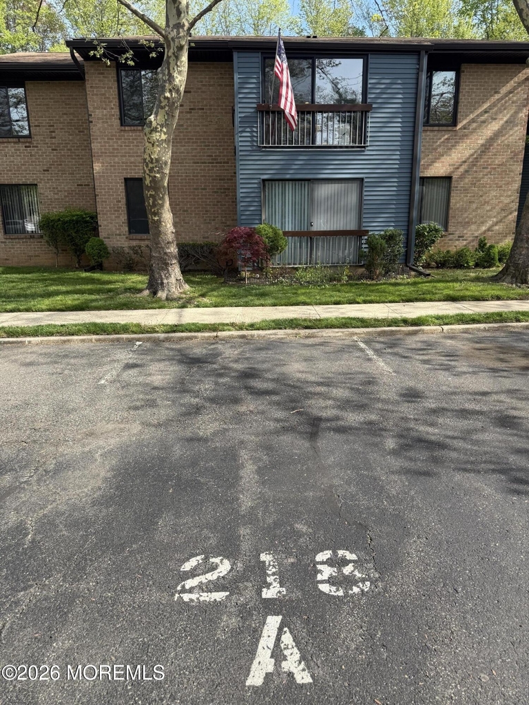 218 Medford Court - Photo 3