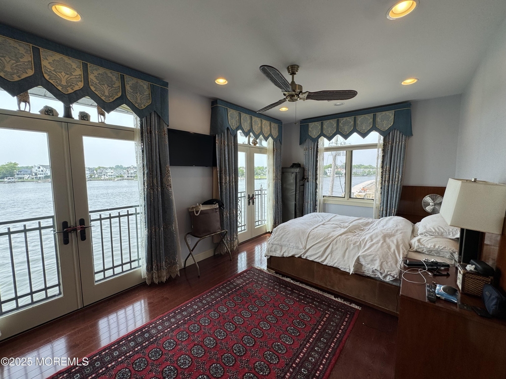 36 Beach Street - Photo 15