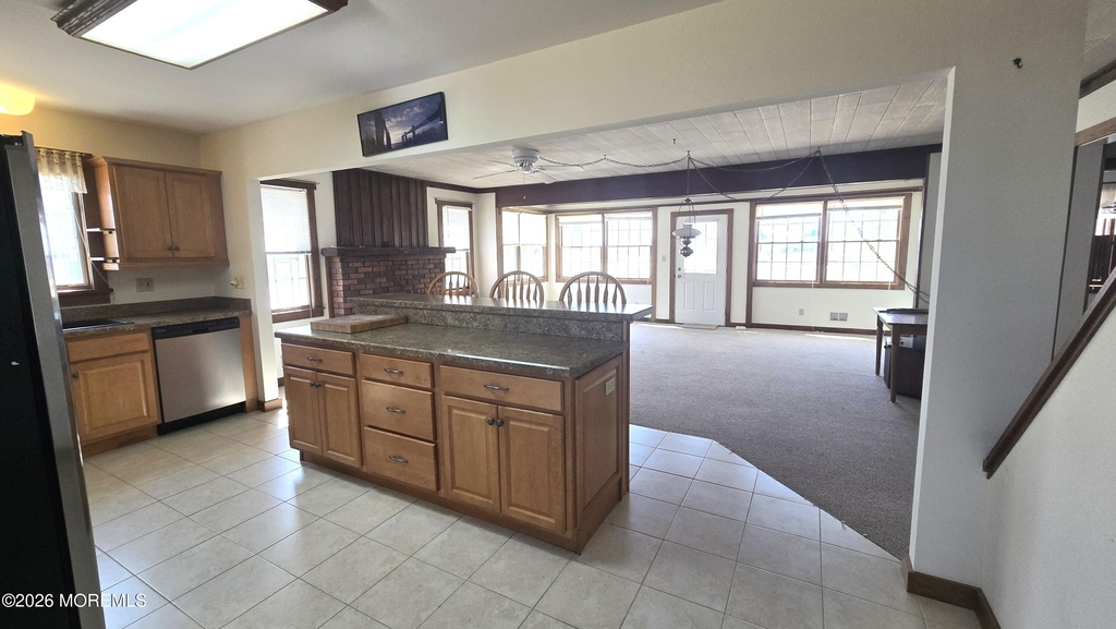 207 Bay Boulevard - Photo 5