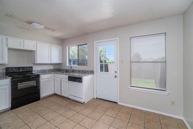 3301 Aurora Street - Photo 10