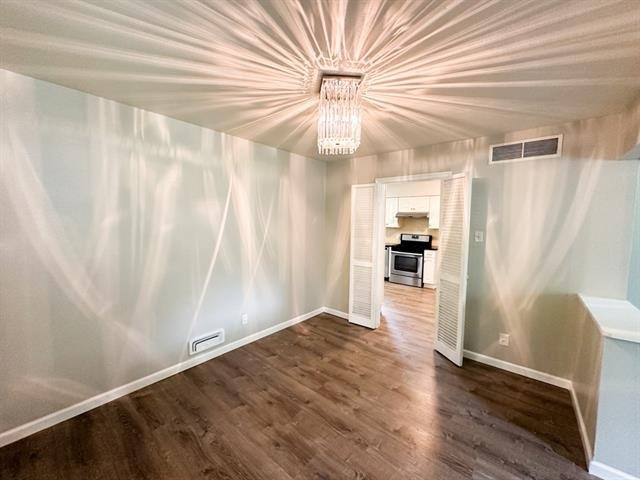 6461 Danbury Lane - Photo 11