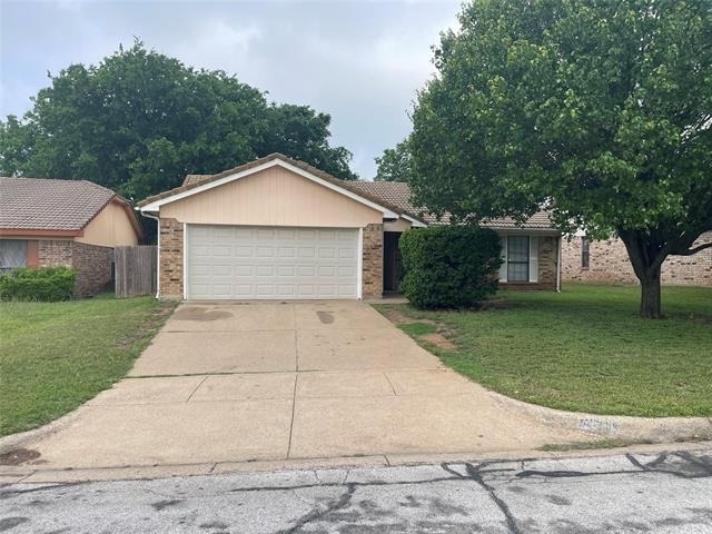 7420 Meadow Creek Drive - Photo 0
