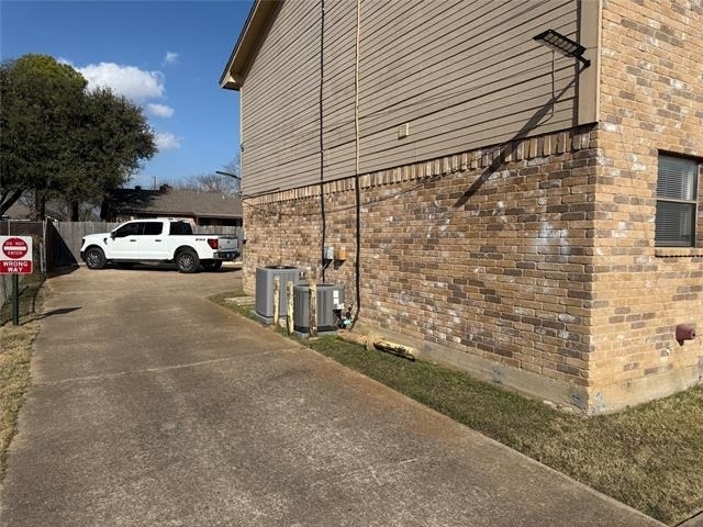 422 W 4th Street - Photo 19