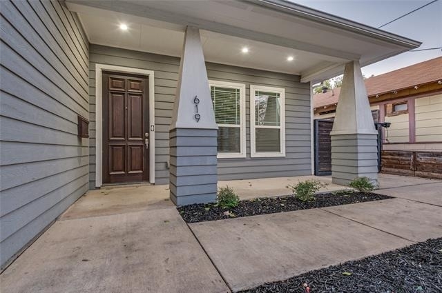 619 Buckalew Street - Photo 4