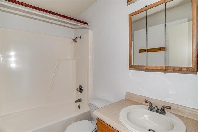 6530 Fall Creek Highway - Photo 17