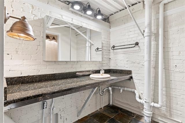 306 S Walton Street - Photo 22