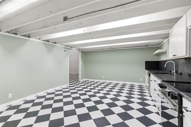 306 S Walton Street - Photo 8