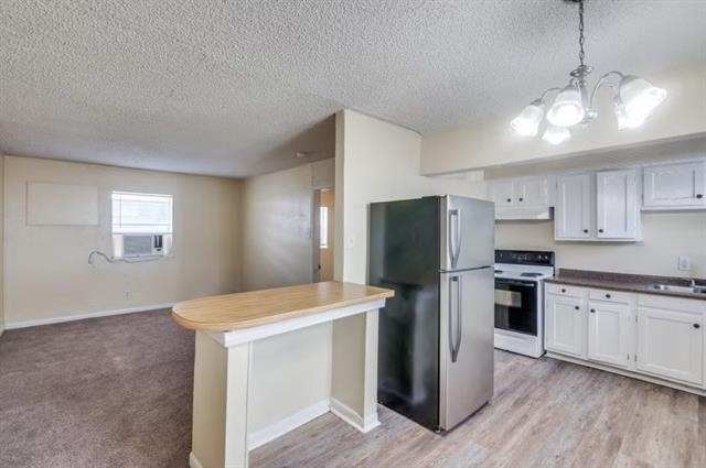 512 S Delaware Street - Photo 1