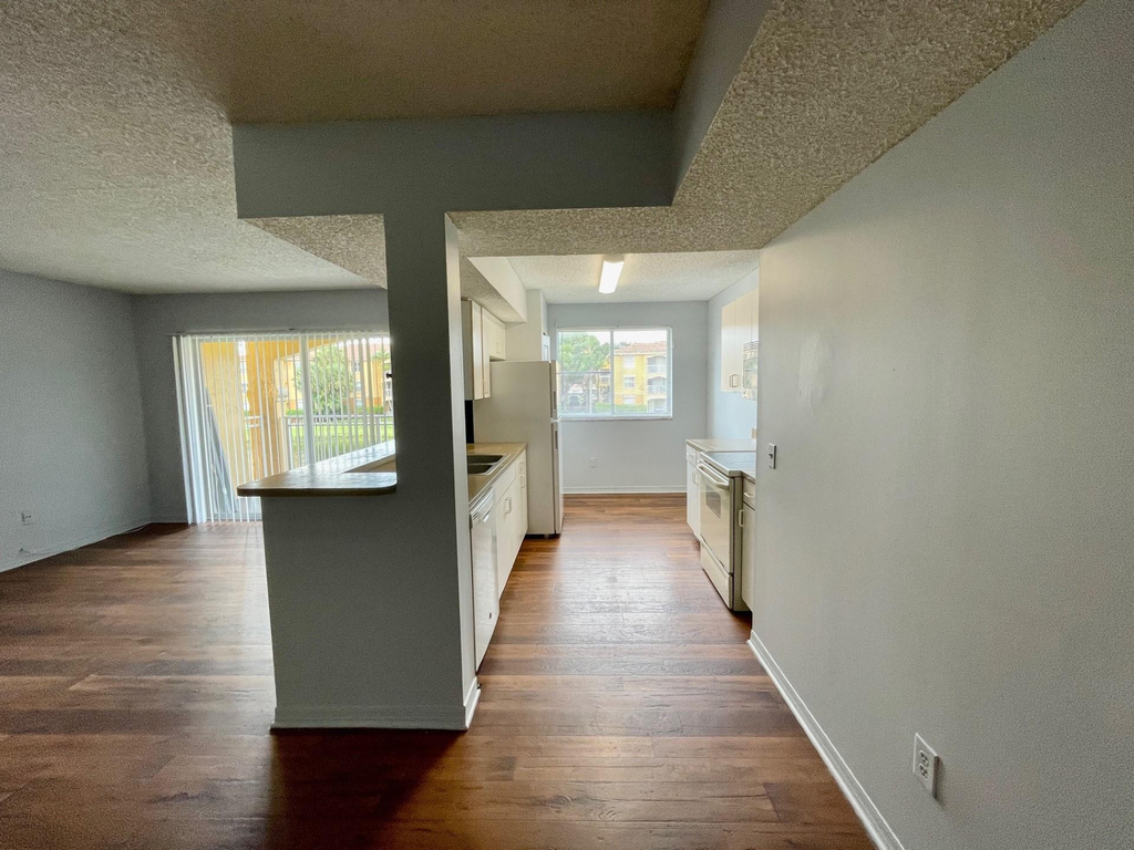 9615 Nw 1st Court - Photo 7