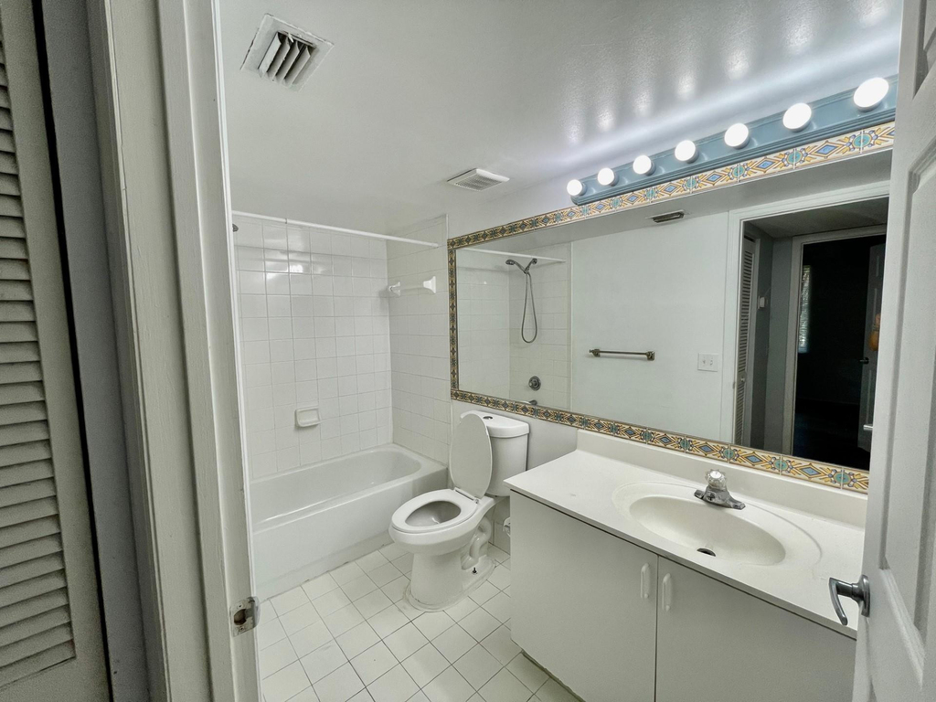 9615 Nw 1st Court - Photo 10