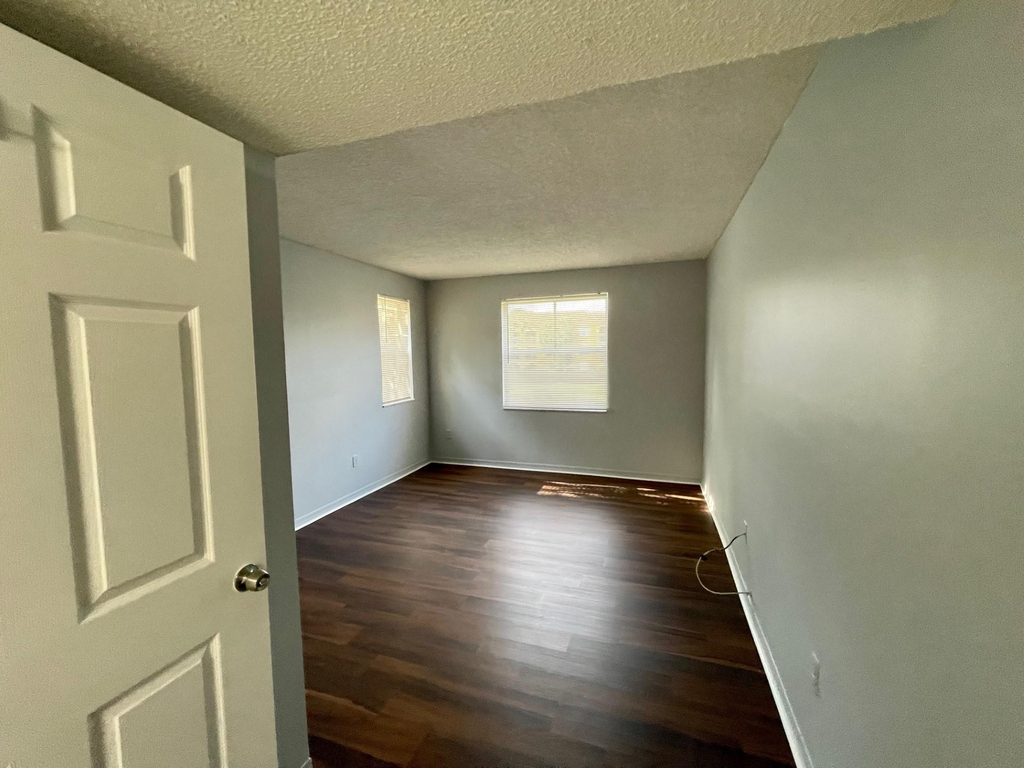 9615 Nw 1st Court - Photo 4