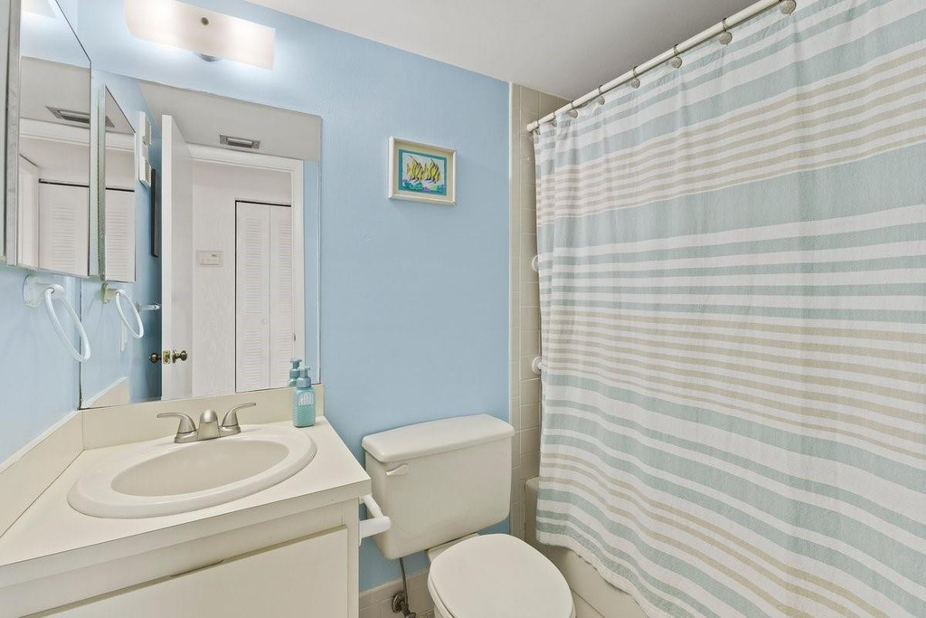 2106 S Cypress Bend Drive - Photo 17