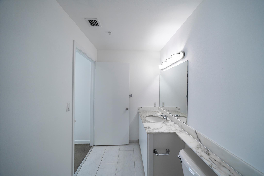 234 Ne 3rd Street - Photo 7