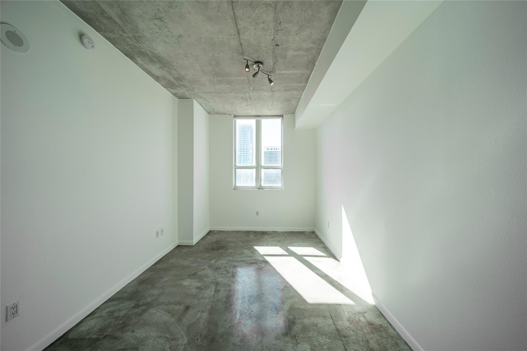 234 Ne 3rd Street - Photo 11