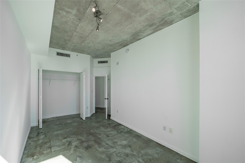 234 Ne 3rd Street - Photo 10